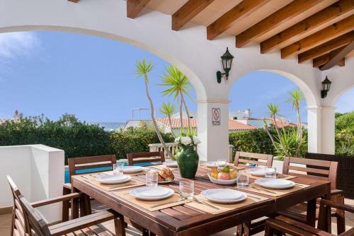 Binibequer Vell Villa Sleeps 8 With Pool Air Con And Wifi