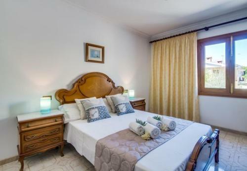 Playa de Muro Villa Sleeps 8 With Air Con