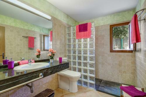 Ibiza 4 Bedroom Villa, Cala'n Blanes