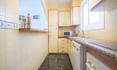 R107 Beachfront Apartment In Calafell