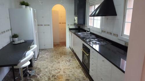 Villa R119 - Casa Alemania