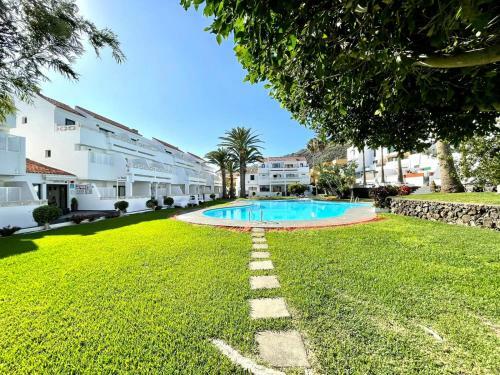 Apartamento Con Dos Dormitorios, Cerca de La Playa En Los Cancajos