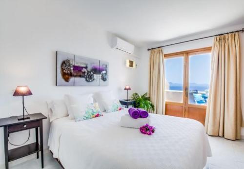 Alcanada Holiday Home Sleeps 5 With Pool And Air Con