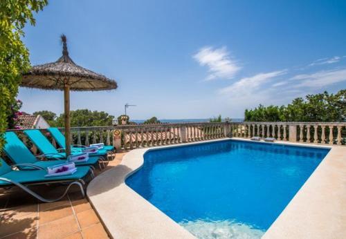 Alcanada Holiday Home Sleeps 5 With Pool And Air Con