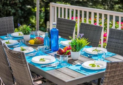 Alcanada Holiday Home Sleeps 7 With Wifi