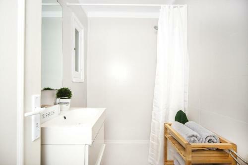 Alcanada Apartment Sleeps 4 With Air Con And Wifi