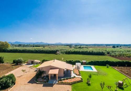 Sa Pobla Villa Sleeps 6 With Pool Air Con And Wifi