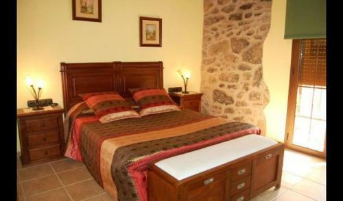 L'espunyola Villa Sleeps 19 With Pool