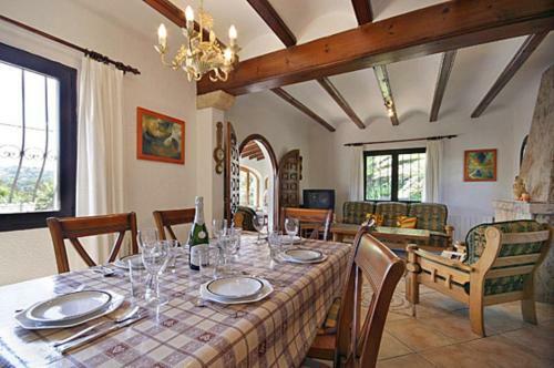 Xabia Villa Sleeps 6 Pool Air Con Wifi