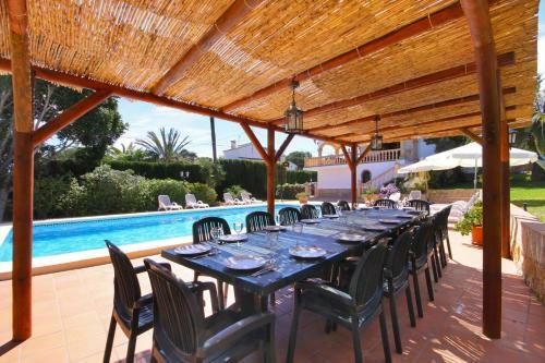 Xabia Villa Sleeps 12 Pool Wifi