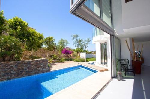 Xabia Villa Sleeps 6 Pool Air Con Wifi