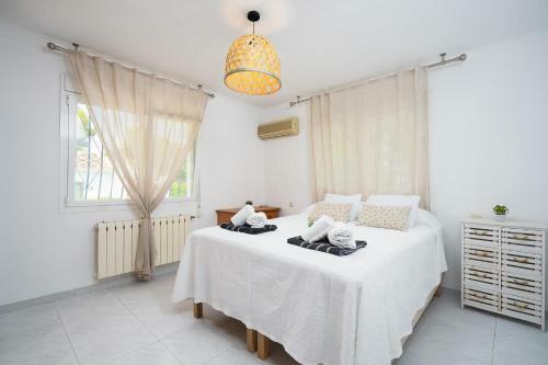 Xabia Villa Sleeps 8 With Pool And Air Con