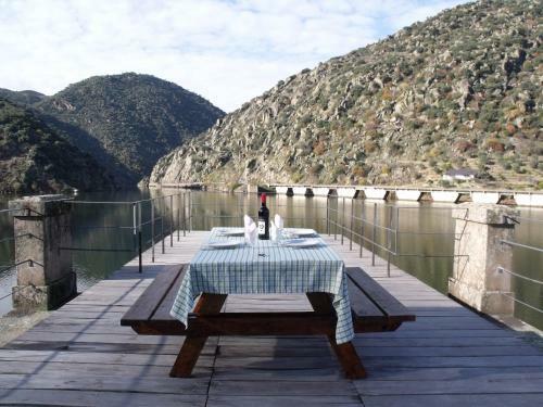 Hostal Douro Fluvina Yachts & Chalets