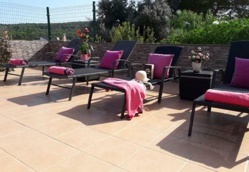 El Toro Villa Sleeps 8 With Pool Air Con And Wifi