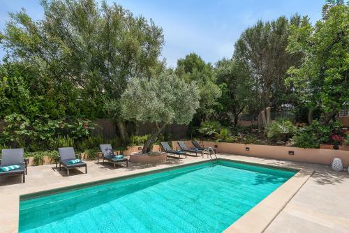 Es Mal Pas Villa Sleeps 10 With Pool And Air Con