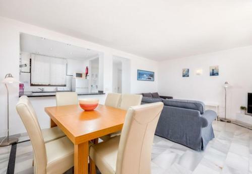 Sitio de Calahonda Apartment Sleeps 4 Pool Air Con