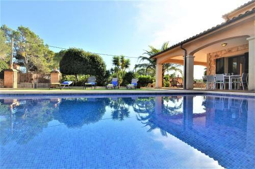 Casa Brisa- En Cala Llombards- Santany