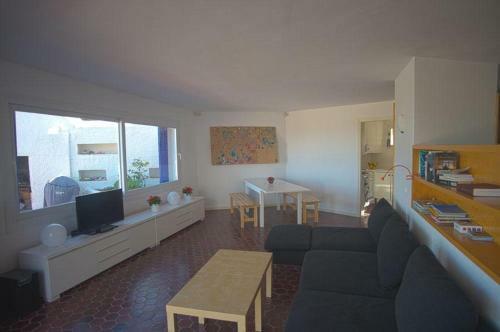 Aiguablava Holiday Home Sleeps 8 With Air Con