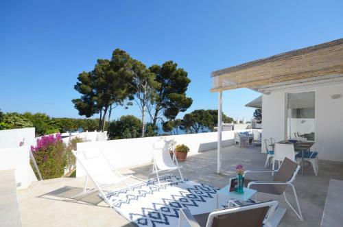 Fornells Holiday Home Sleeps 6