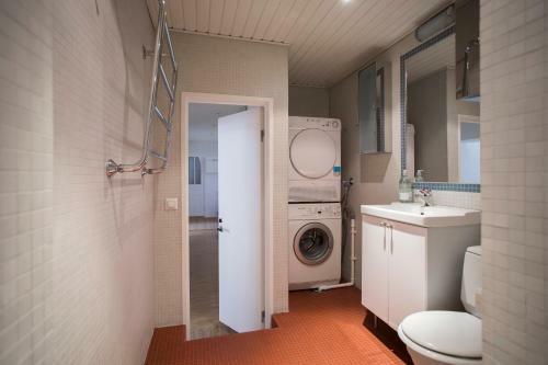 2ndhomes Luminous 97m2 2br Apartment In Katajanokka