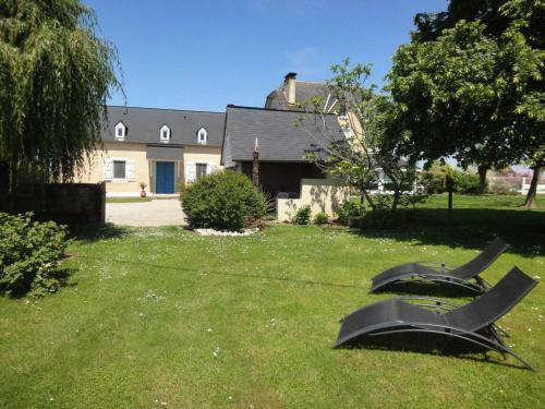 G�te Andoins, 3 Pi�ces, 4 Personnes - Fr-1-384-399