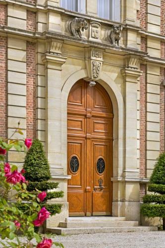 Attainville Chateau Sleeps 27 Wifi