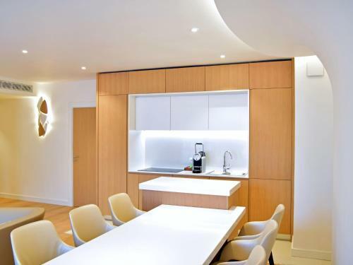 Apartment Miramar T2 - Rhu301