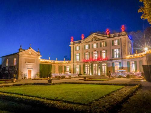 Serres Chateau Sleeps 29 Pool Air Con Wifi