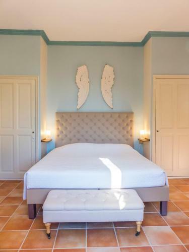 Serres Chateau Sleeps 29 Pool Air Con Wifi