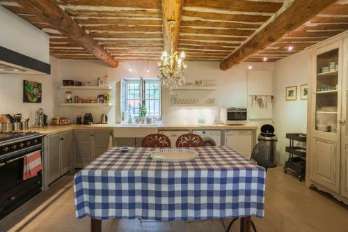 Villa Les Beaumettes Not Far From Gordes
