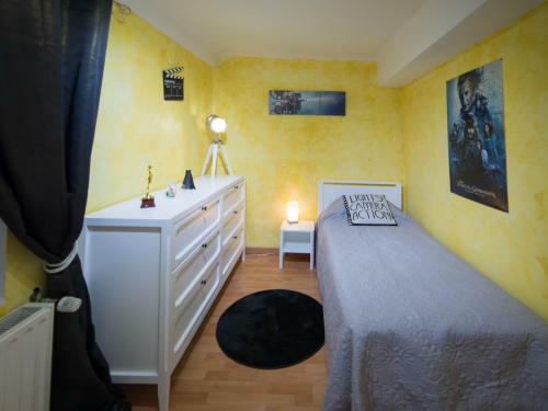 G�te de Bellevue Avec Piscine Int�rieure Privative