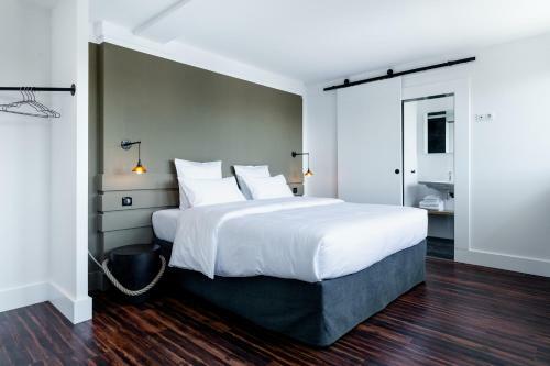 Bateau Libre Hotel
