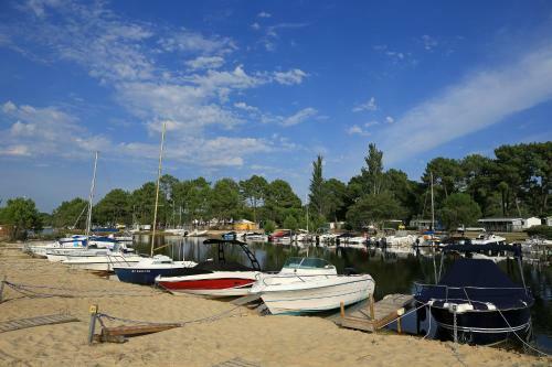 Camping Le Navarrosse **** - Maeva