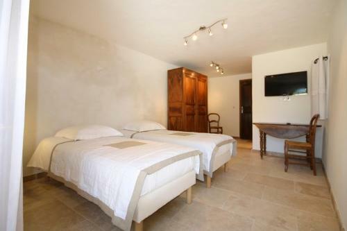 Bonnieux Villa Sleeps 8 With Pool And Wifi