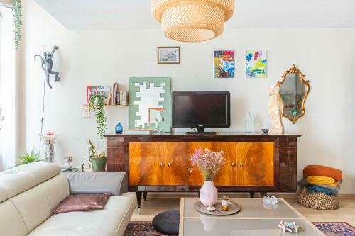 Guestready - Charming Apartment Place Du Parlement - Saint Pierre
