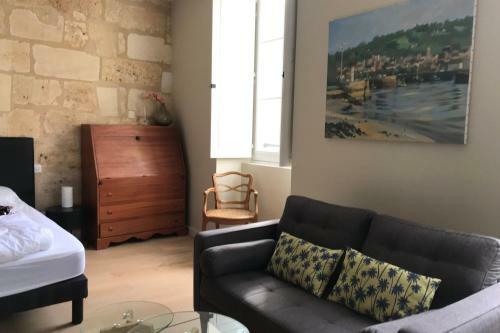 Guestready - Charming Apartment In Place de La Com�die