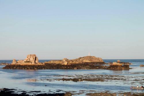 Vacances Paradisiaques Au Coeur de L'ile de Br�hat