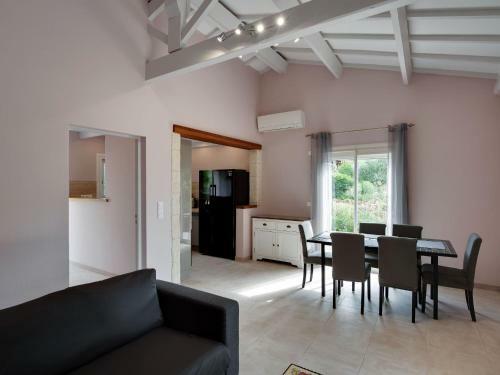 Charming Holiday Home In Callian With Private Pool