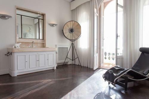 Superb Villa Cannes Palm Beach