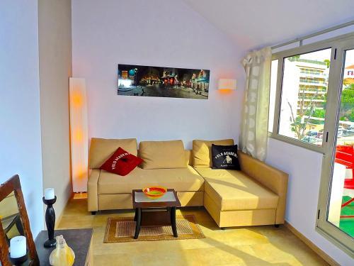 Cannes Apartment Sleeps 7 Pool Air Con Wifi
