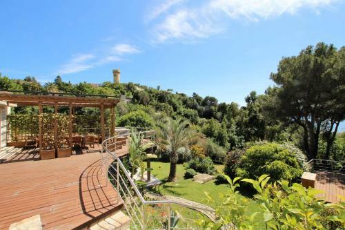 Luxury Villa In Cannes Hills