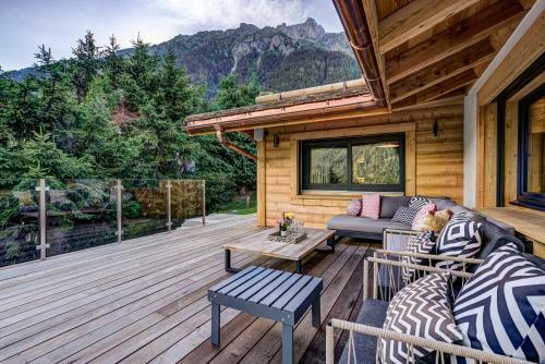 Big Rock Luxury 4/5br/4ba Apartment In Chamonix Centre