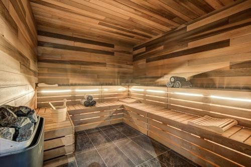 Big Rock Luxury 4/5br/4ba Apartment In Chamonix Centre