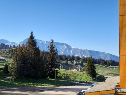 Apartamento Studio In Chamrousse With Wonderful Mountain View And Balcony 100 M From The Slopes