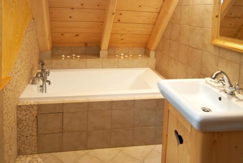 Apartamenty I Pokoje Krup�wka