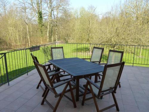 G�te Cuvilly, 4 Pi�ces, 6 Personnes - Fr-1-526-21