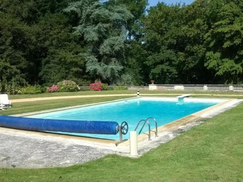 G�te Cuvilly, 4 Pi�ces, 6 Personnes - Fr-1-526-21