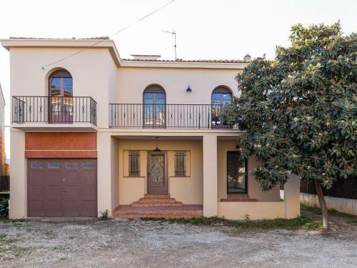 Alluring Holiday Home In Estagel With Private Pool