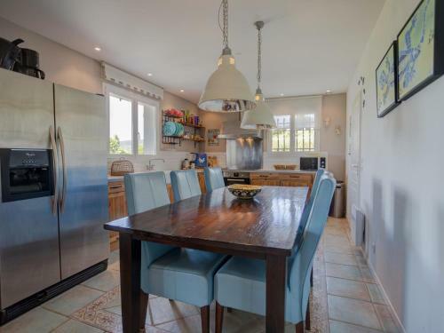 Modern Villa In Camplong With Private Pool