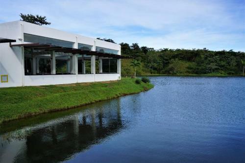 Hotel Vista Lago